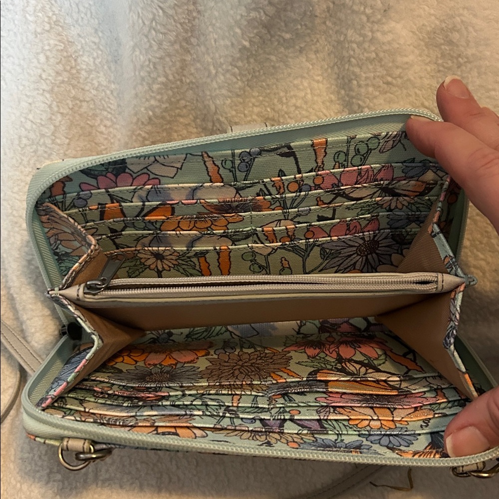 THE SAC Sequoia HOBO with Sakroots Artist Circle Large Smartphone Crossbody Bag - Picture 13 of 14